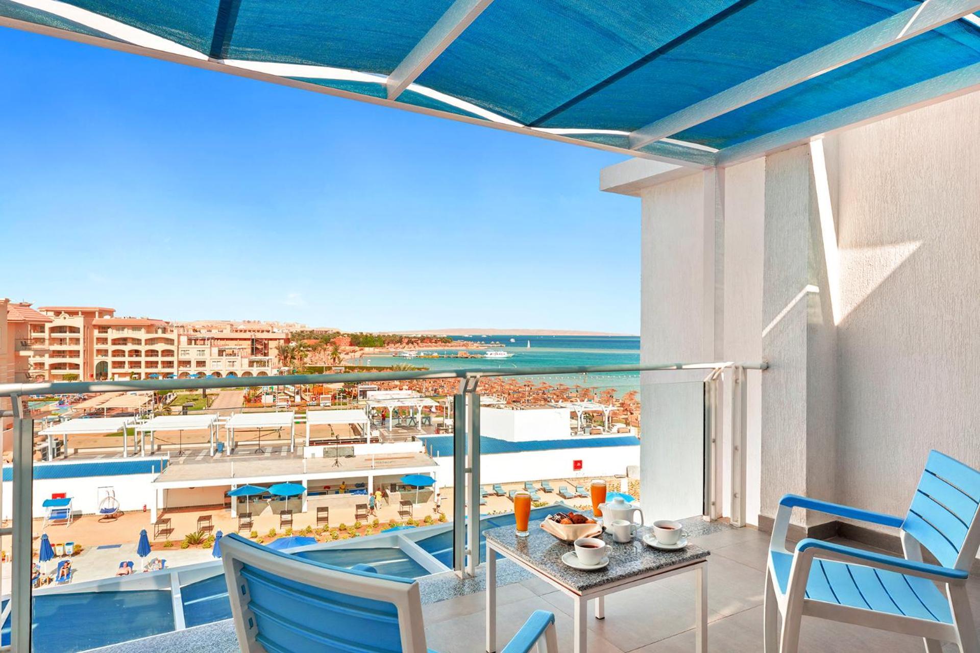 Pickalbatros Blu Spa Resort - Adults Friendly 16 Years Plus- Ultra All-Inclusive الغردقة المظهر الخارجي الصورة Balcony of a hotel room