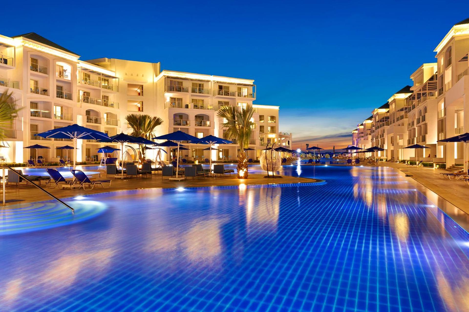 Pickalbatros Blu Spa Resort - Adults Friendly 16 Years Plus- Ultra All-Inclusive الغردقة المظهر الخارجي الصورة The pool at the Sheraton Nha Trang Hotel & Spa Resort